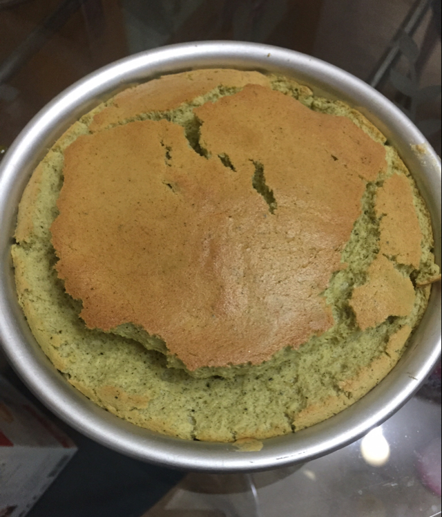 烤箱做蛋糕（戚风蛋糕的做法）