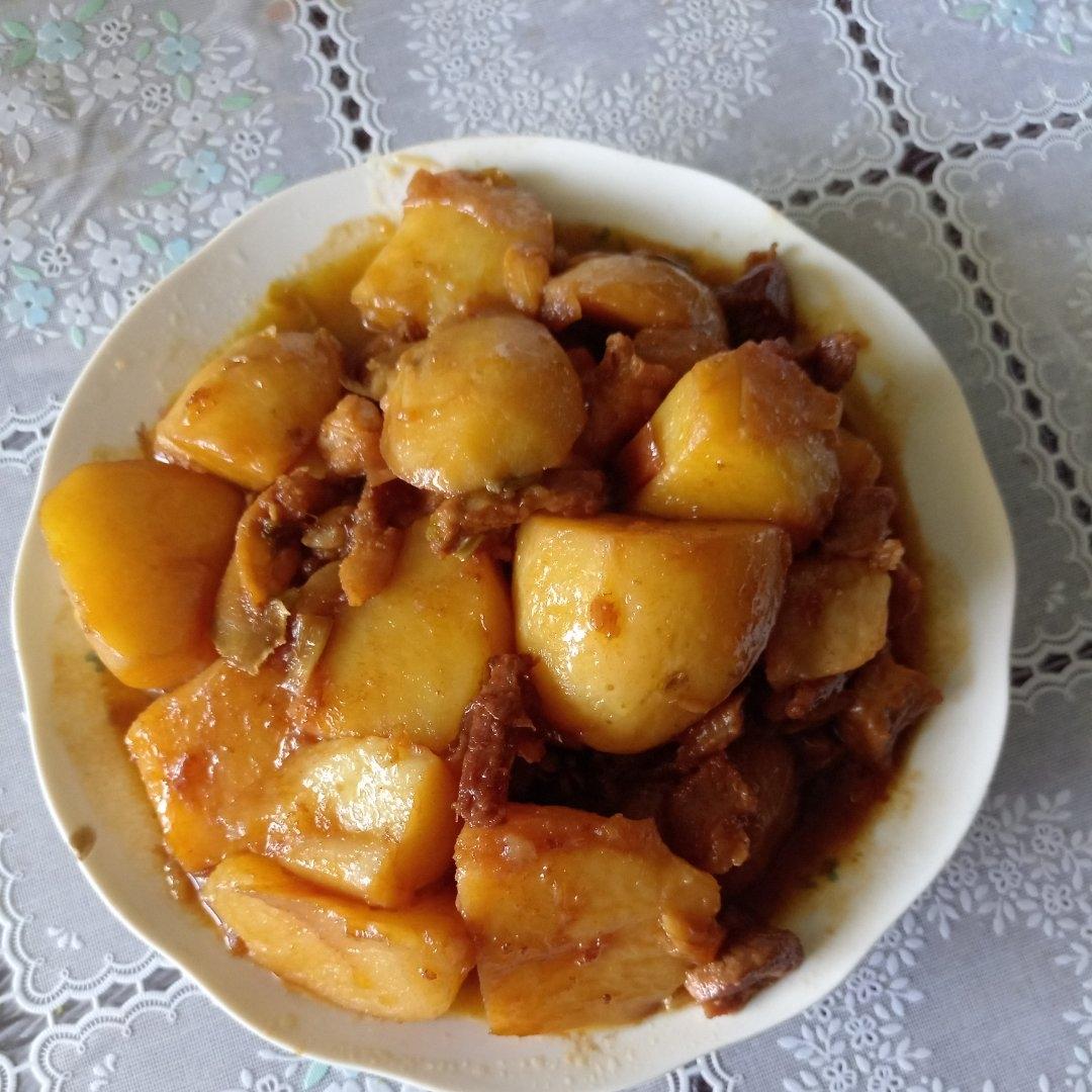超香的红烧土豆炖肉🥔