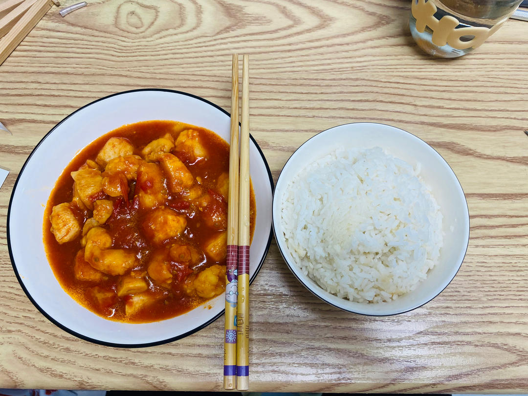 番茄鱼巴沙鱼（也可以用番茄龙利鱼），番茄酱汁超浓郁，营养又下饭！