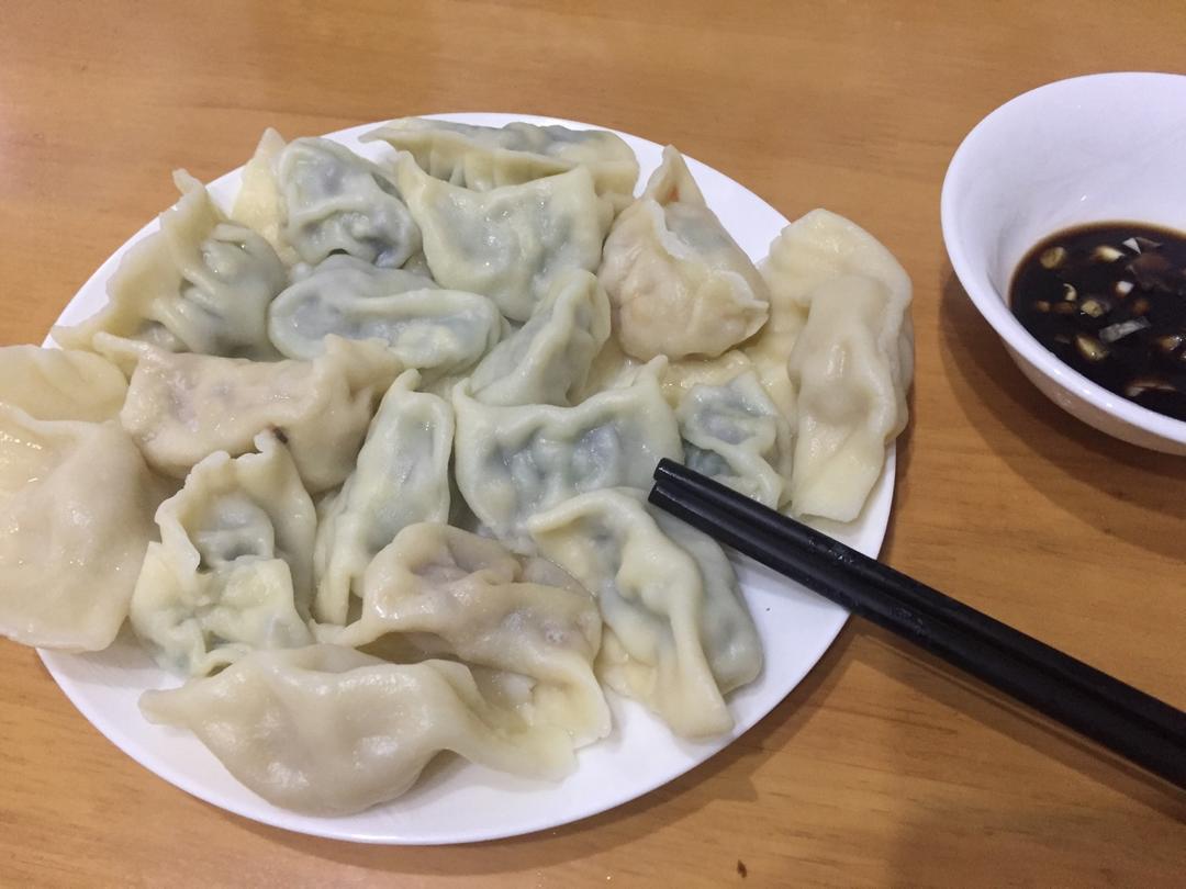 荠菜鲜肉水饺