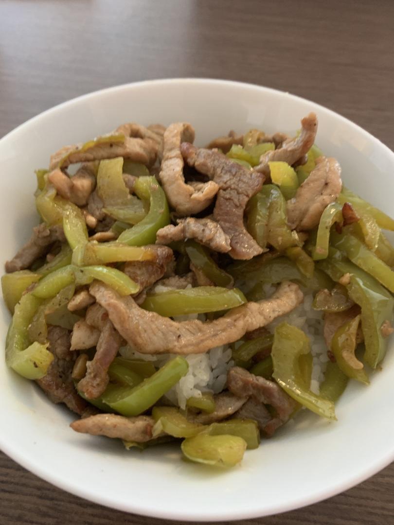 家常菜青椒炒肉