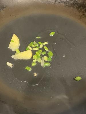 黄瓜虾米🦐蛋花汤的做法 步骤1