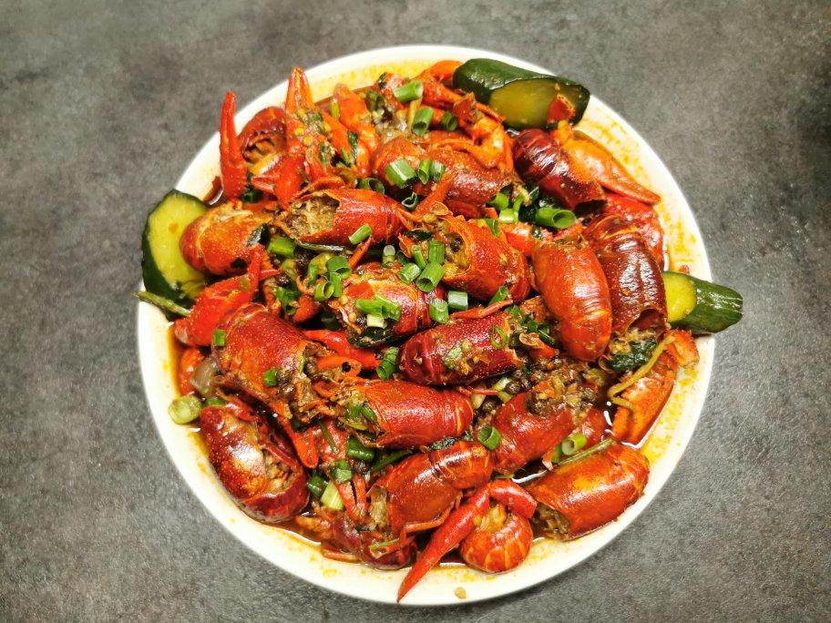 油焖小龙虾(附详细洗虾步骤)