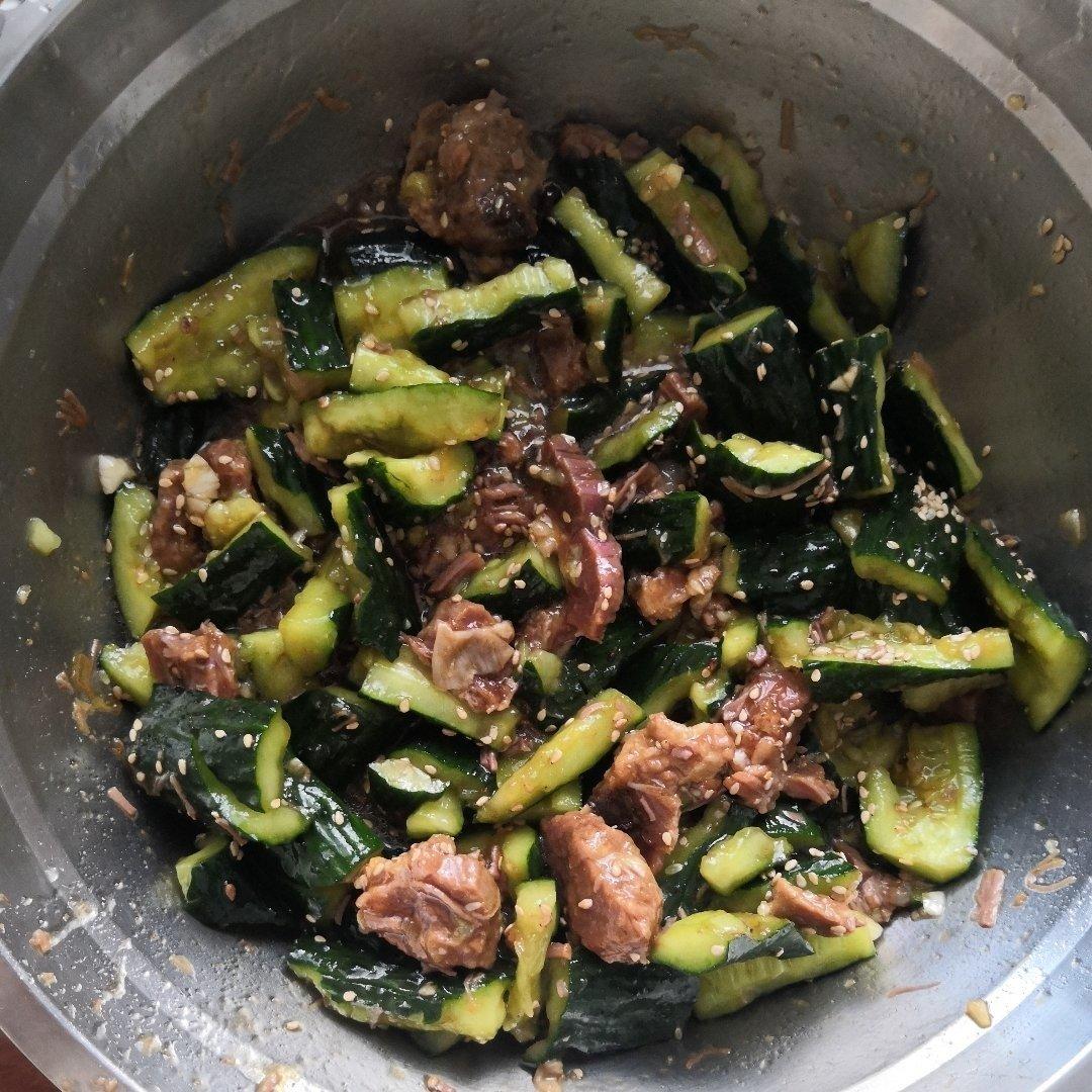黄瓜拌牛肉