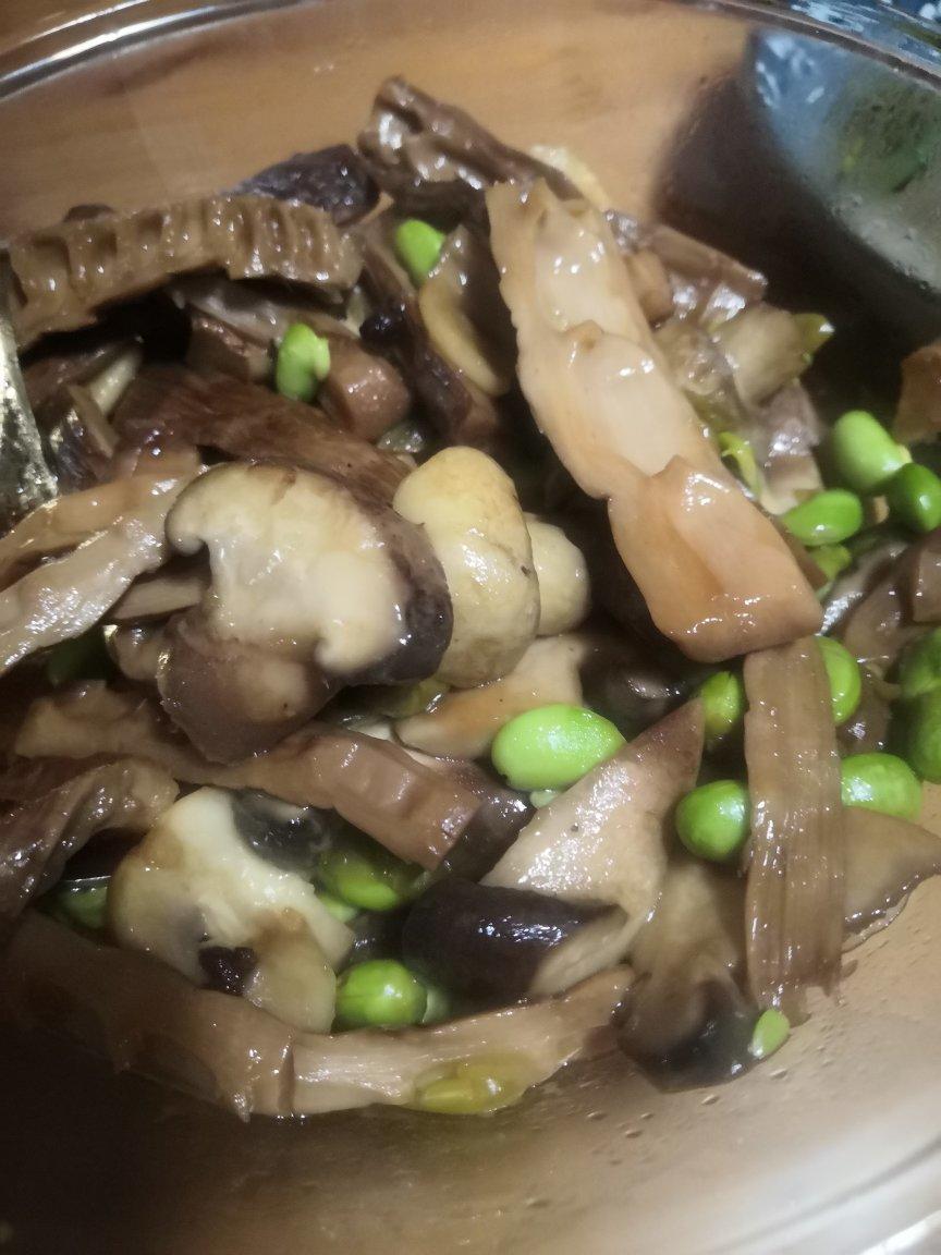 板栗烧双菇