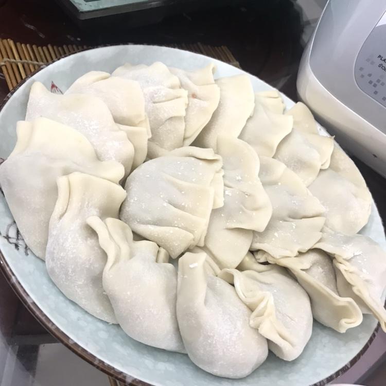 普通大肚饺子包法（内有羞答答小视频ヾ(@^▽^@)ノ　）