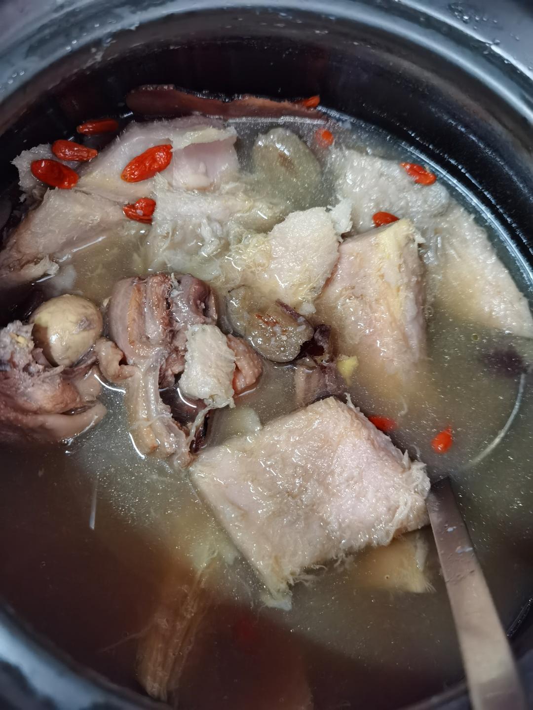 榴莲壳煲鸡汤