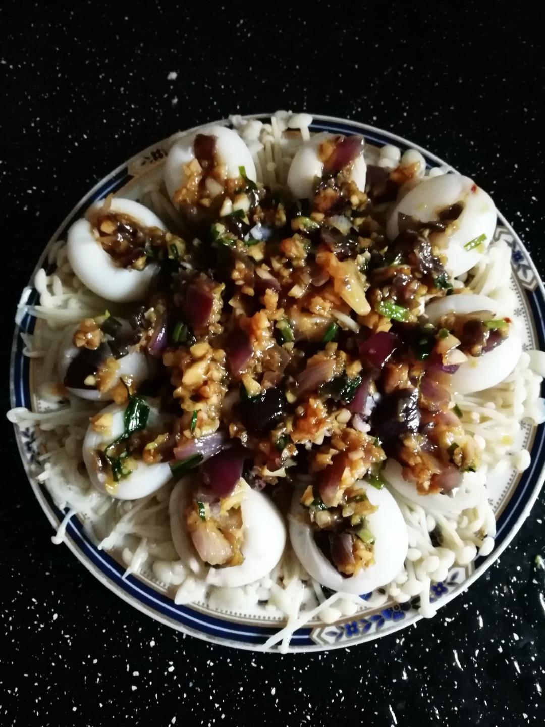 蒜蓉蒸墨鱼仔金针菇