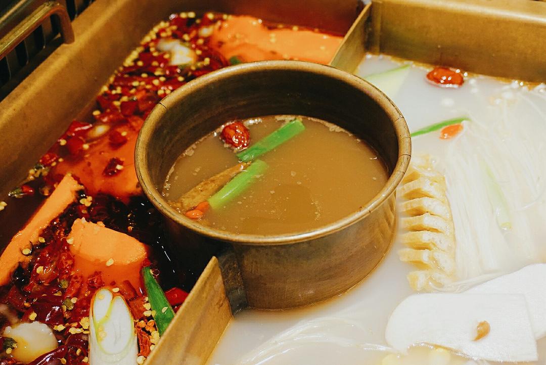 绝味川菜—重庆地道老火锅๑