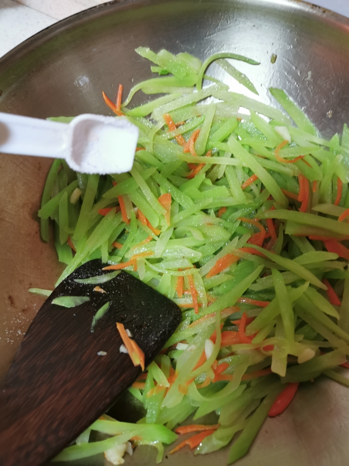 家常菜-清炒莴笋丝的做法 步骤8
