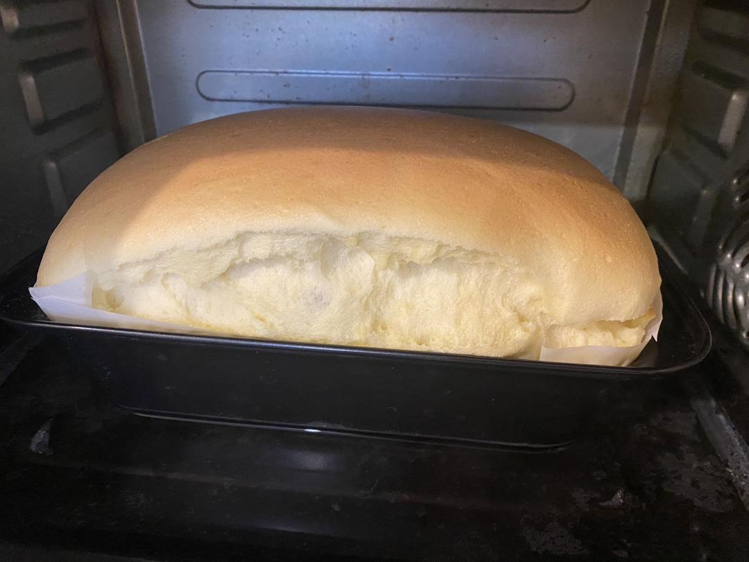 堪比柯基屁股
爆浆芝士🧀古早蛋糕