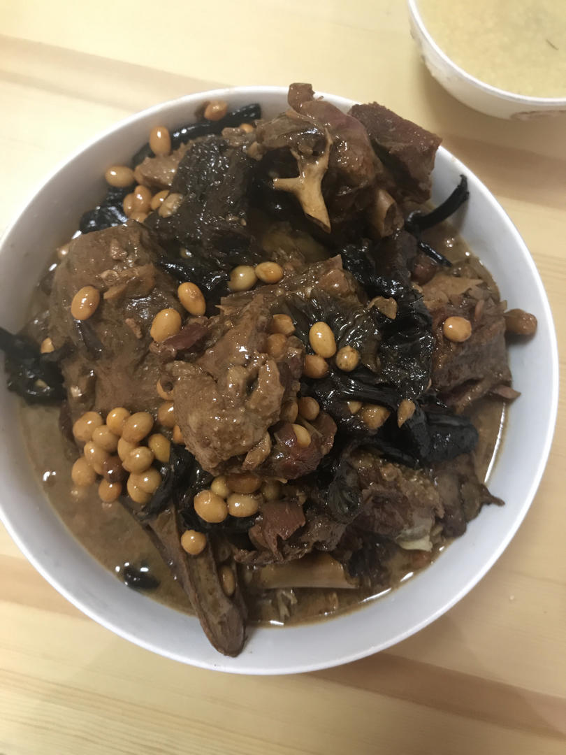 舒城过年菜之黄豆烧咸鸭