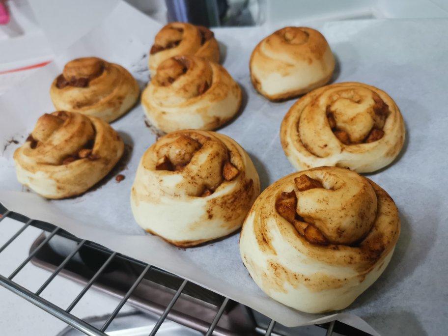 手撕苹果肉桂吐司（Pull Apart Bread）