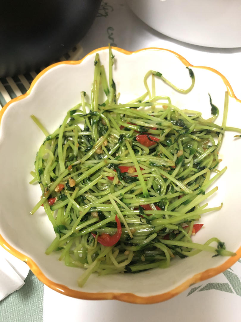 蒜蓉豌豆苗