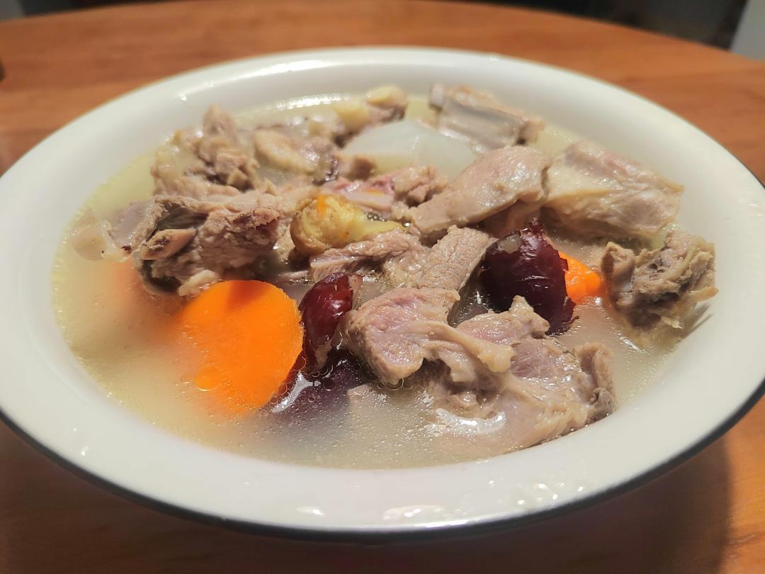 清炖滋补羊排汤