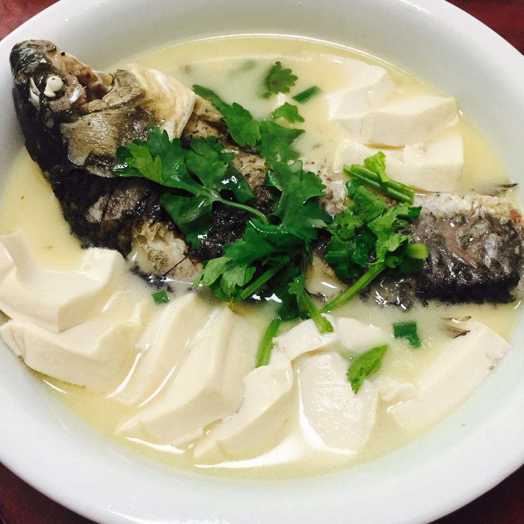 鲫鱼豆腐汤
