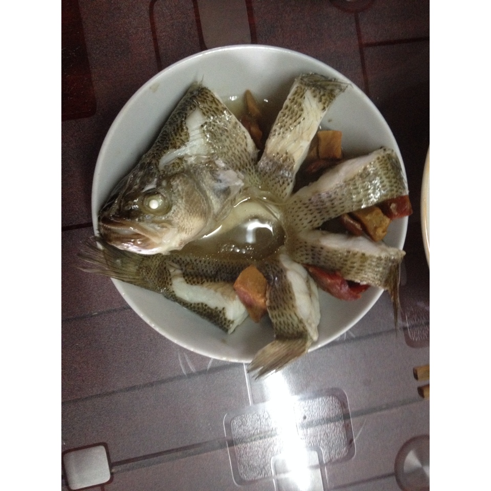 【火腿蒸鲈鱼】