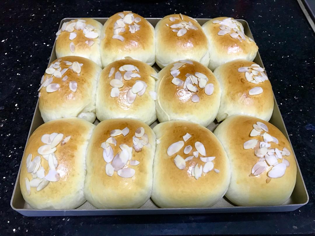 鲜奶油小餐包（一次发酵）