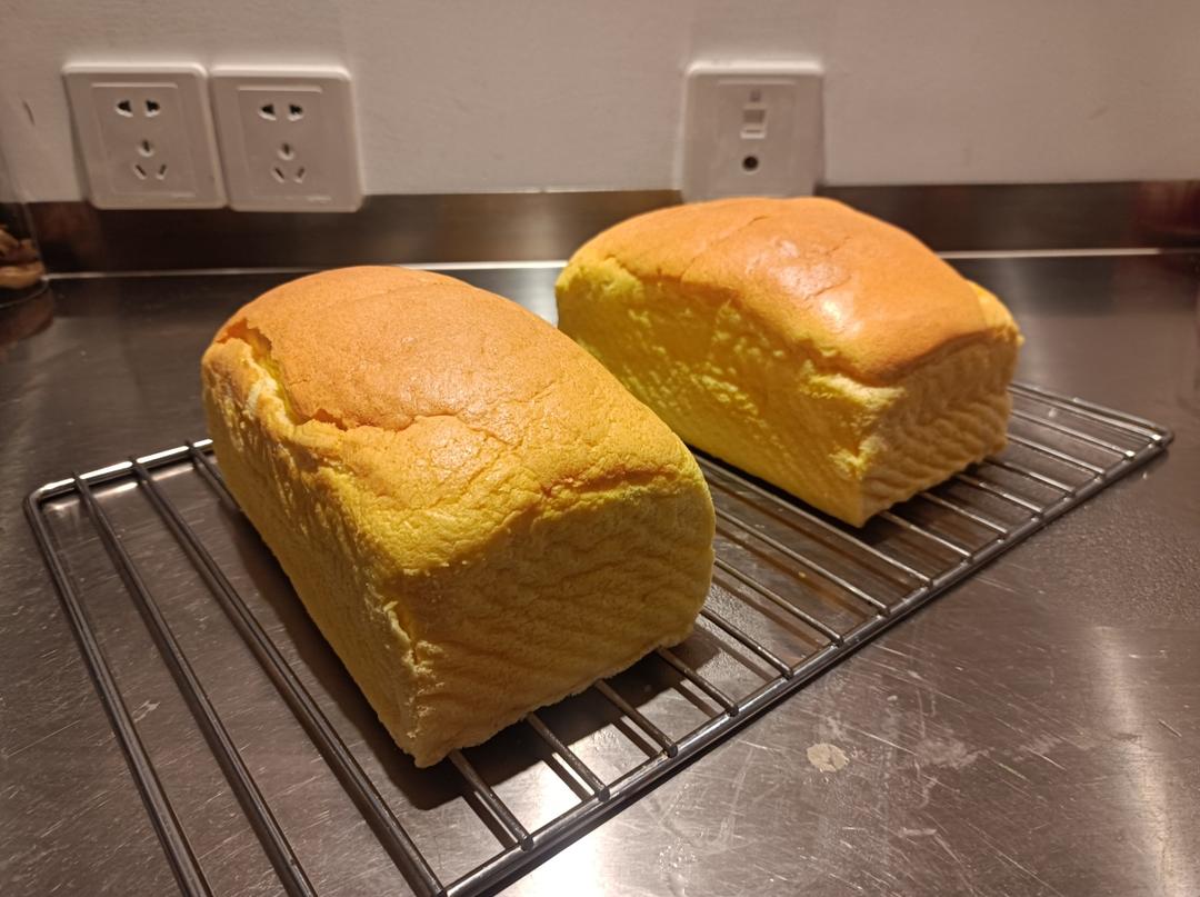 堪比柯基屁股
爆浆芝士🧀古早蛋糕