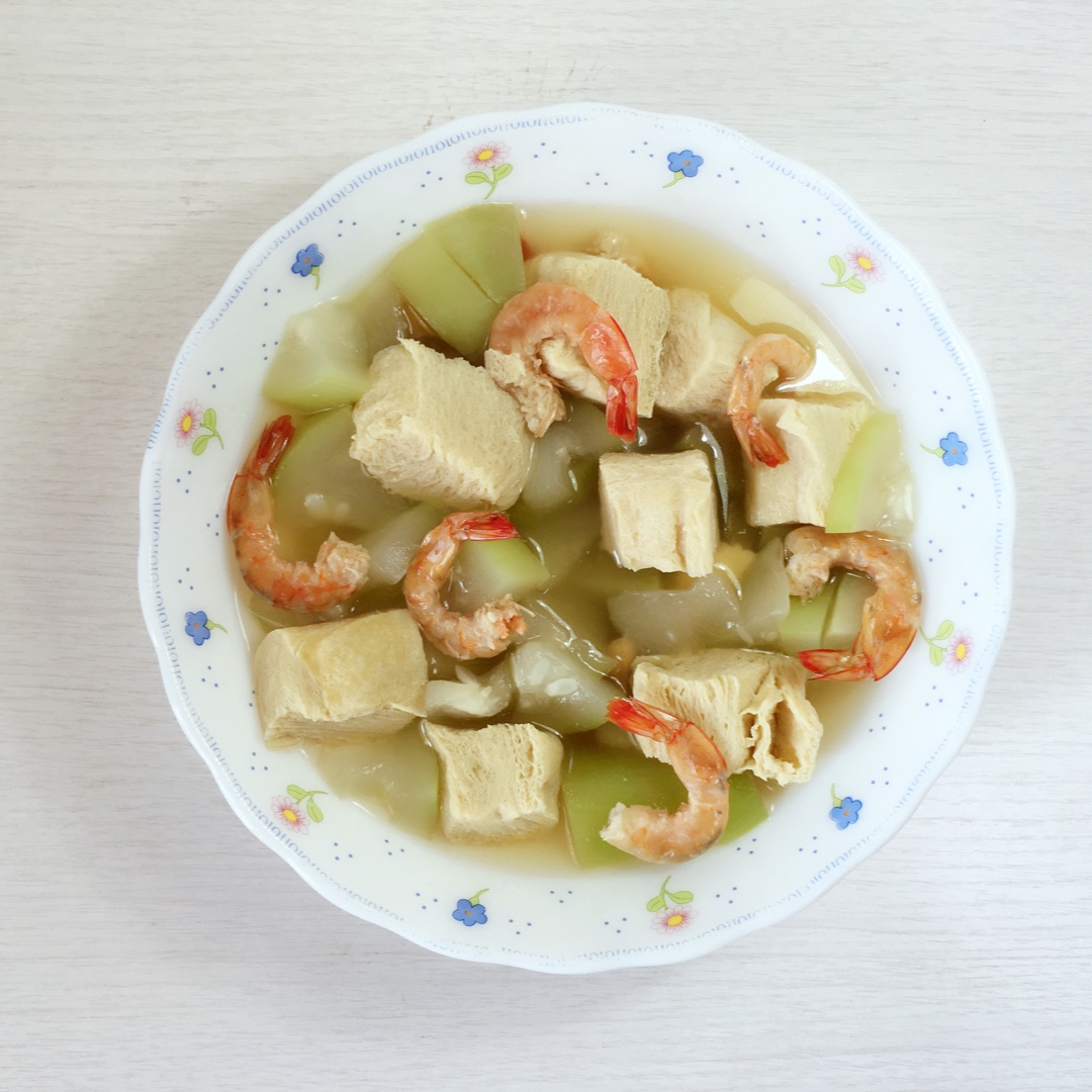、虾干豆腐蒲瓜煮。
