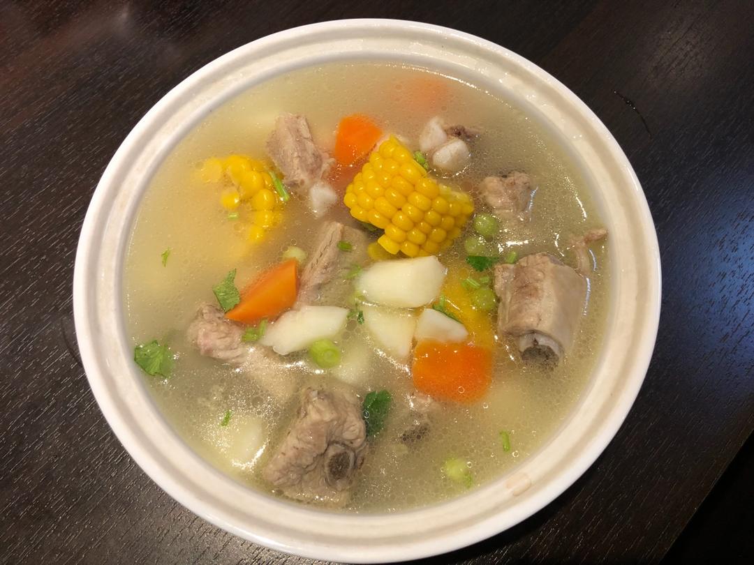 corner 『小角落』做的山药玉米排骨汤