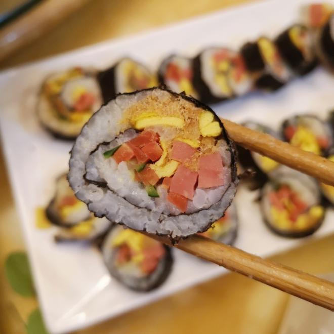 超级简单的寿司紫菜卷的做法
