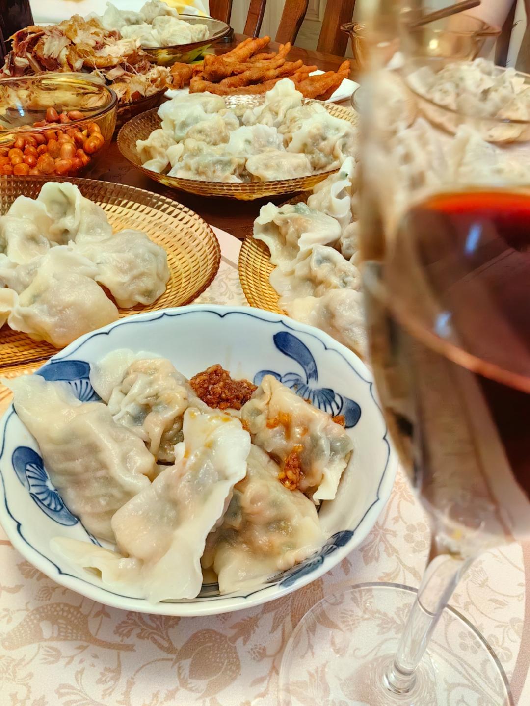 三鲜饺子～韭苔，海米，猪肉