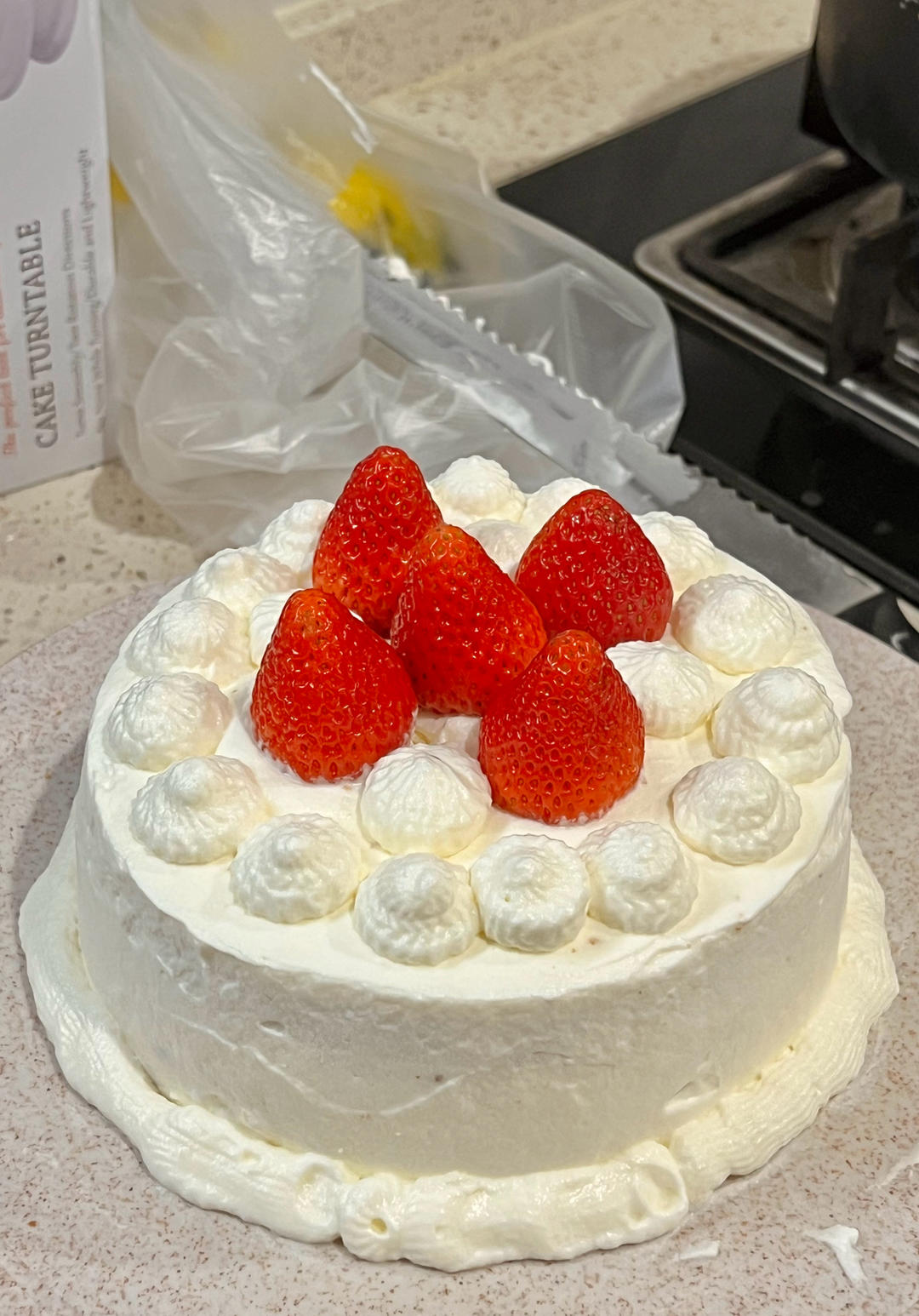 最容易成功的6寸草莓戚风蛋糕，新手最容易的裱花