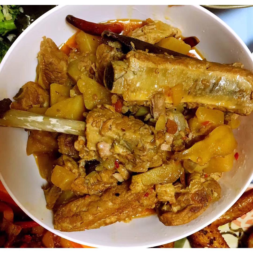 【电饭煲土豆焖排骨】