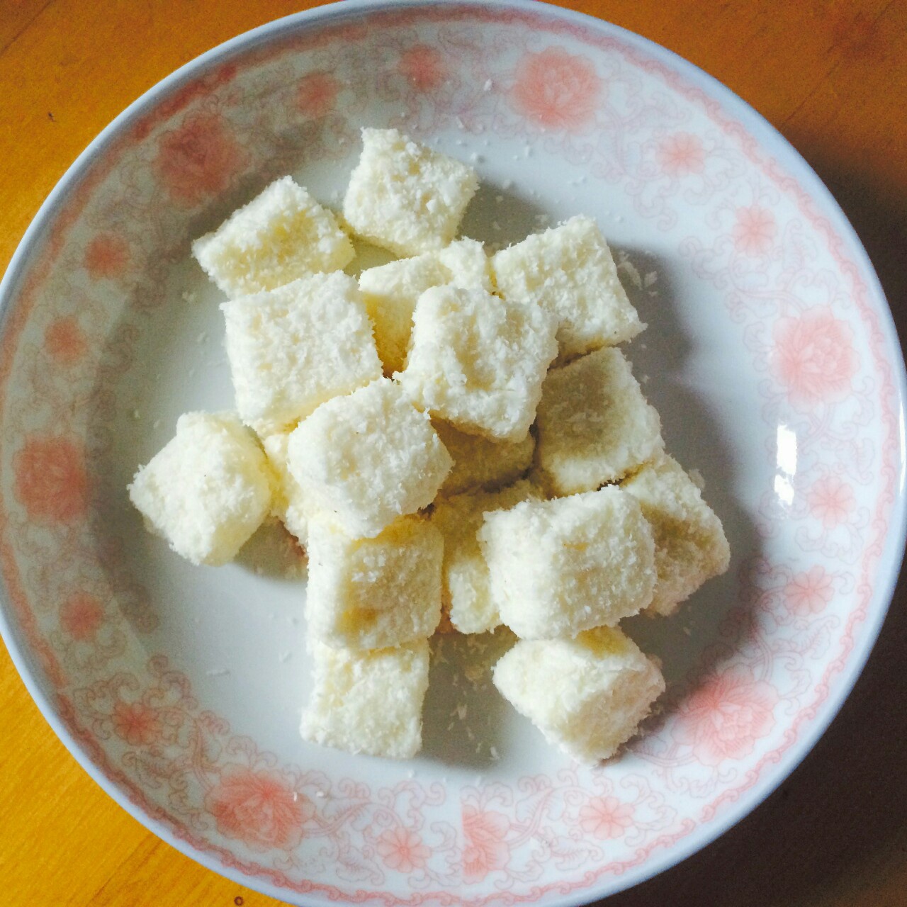 椰丝牛奶小方糕