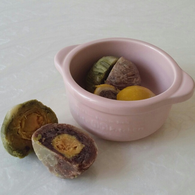 蛋黄酥~紫薯、抹茶、原味~花好月圆，中秋快乐~内附一次做六色蛋黄酥方法~