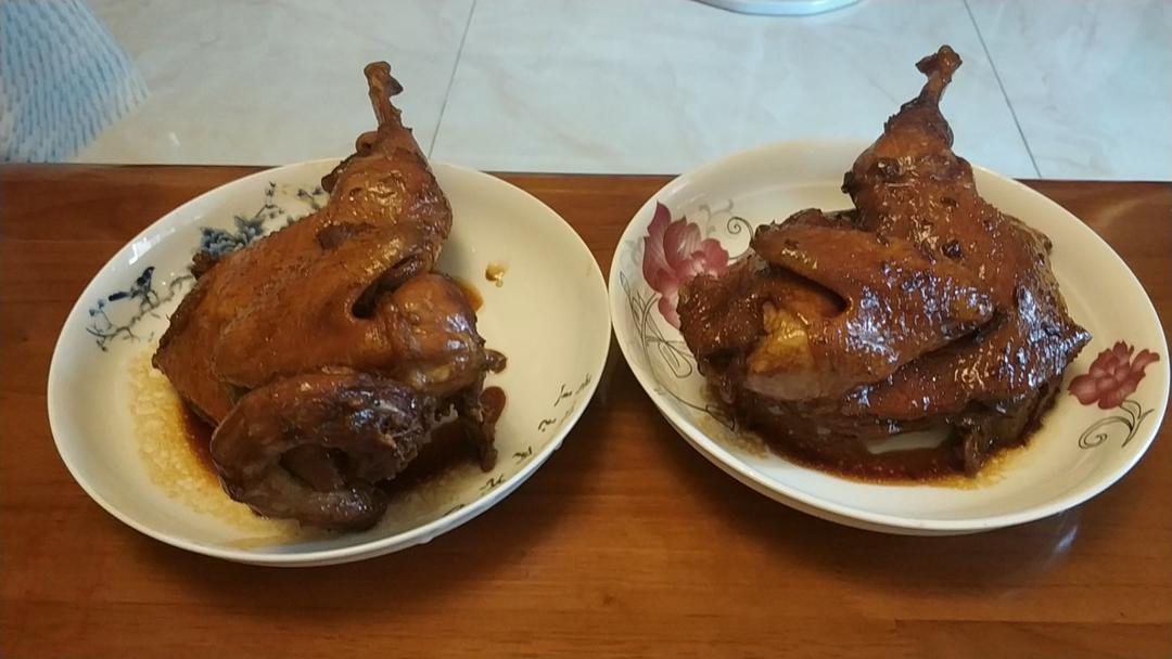 皮爽肉嫩～～酱油鸡🐔