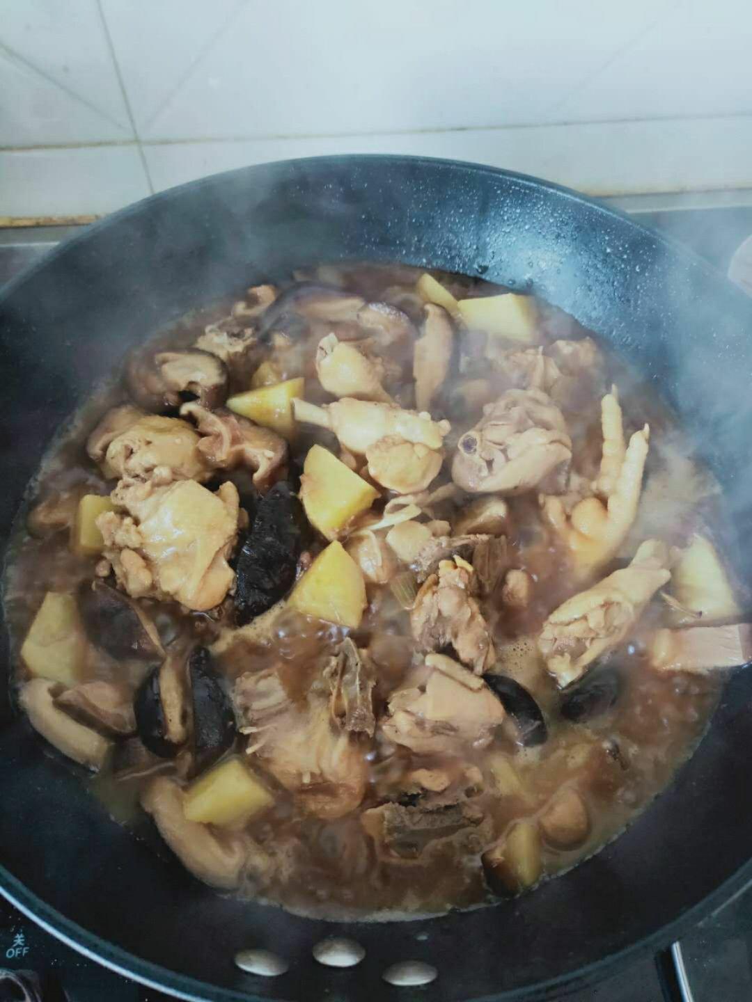 小鸡炖蘑菇