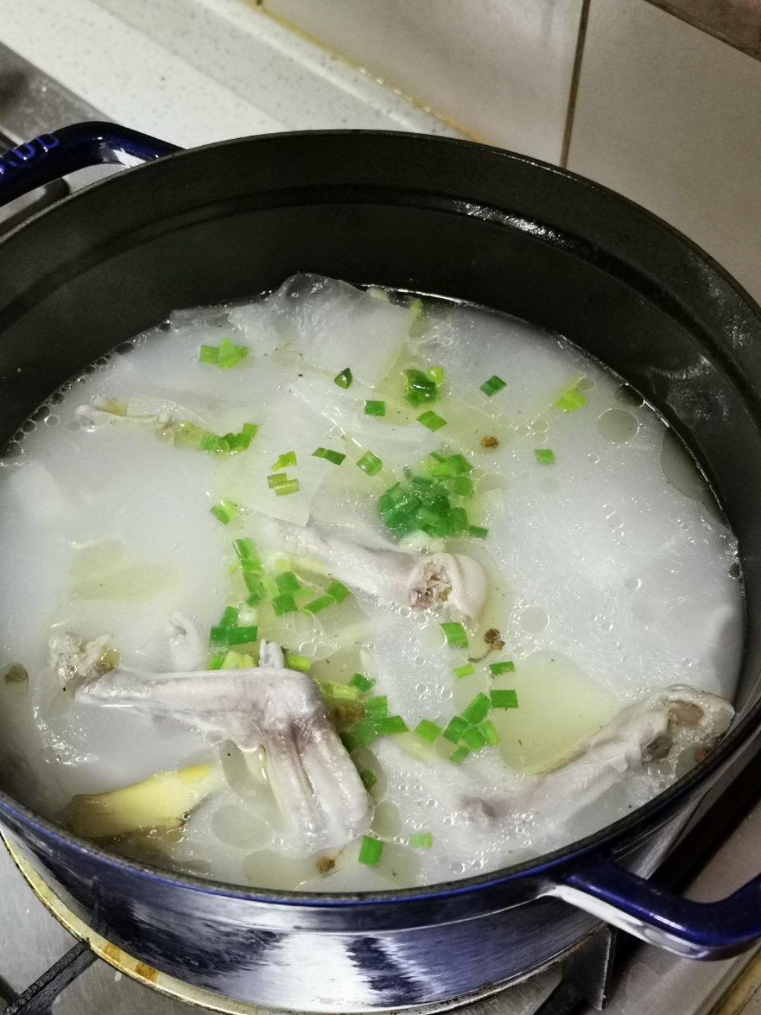 冬瓜鸭掌汤