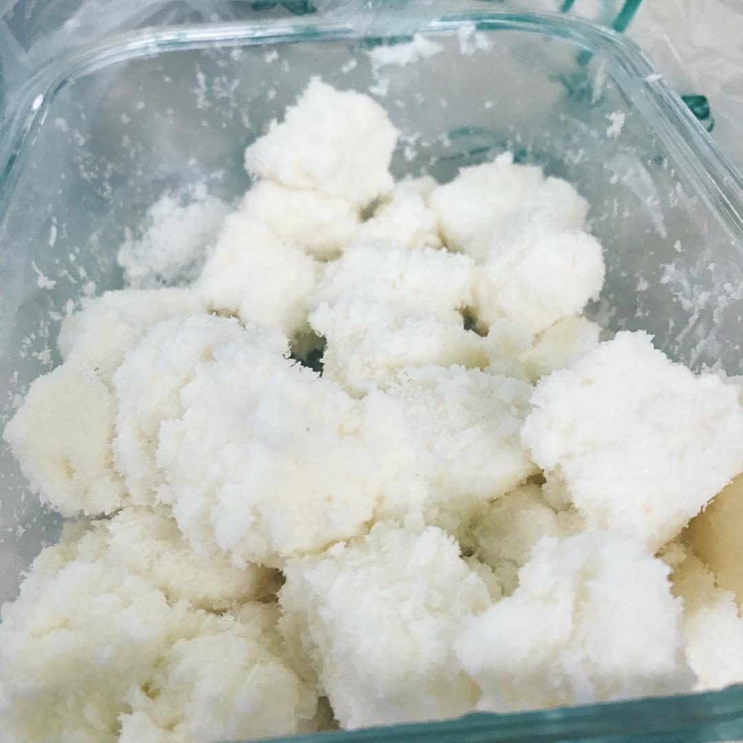 完胜85度C牛奶椰丝小方