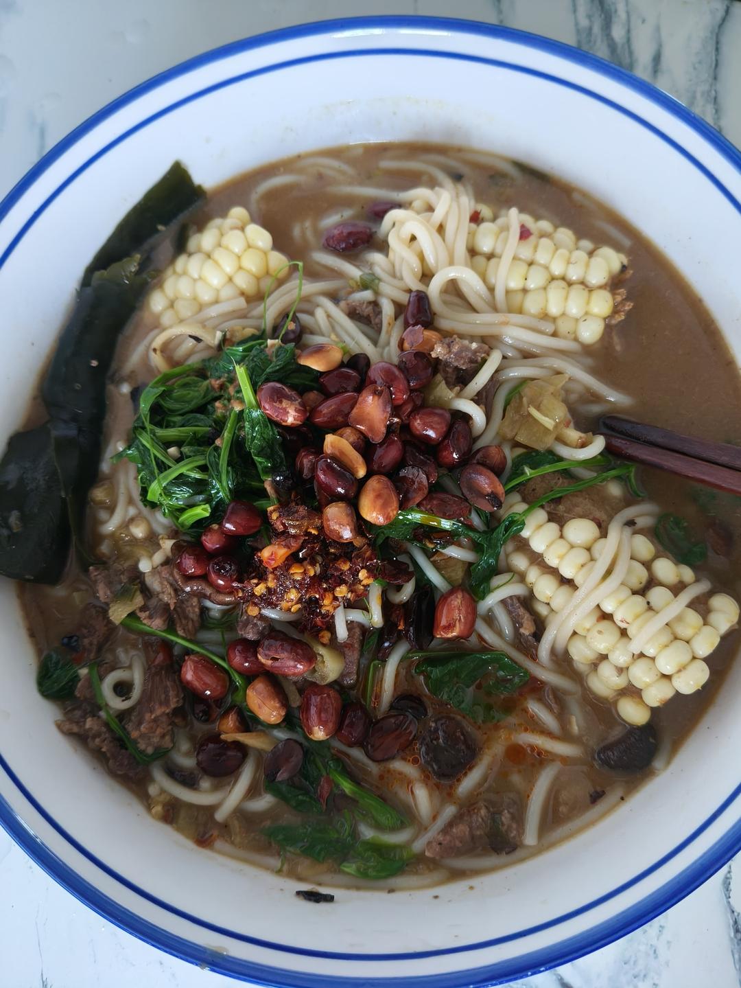 🍜快乐碳水系列：泡椒牛肉米粉