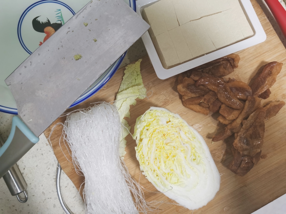 脂渣白菜豆腐炖粉条子的做法