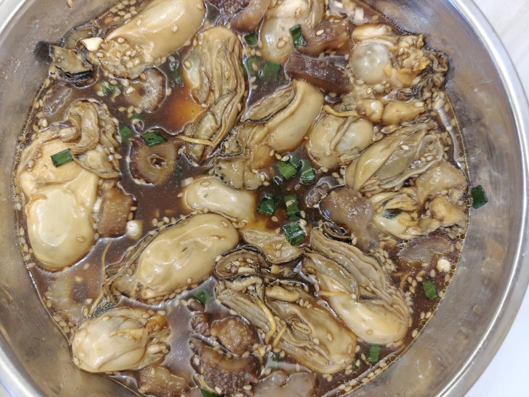 你一定要试试的捞汁生蚝，比蒜蓉烤生蚝好吃太多了
