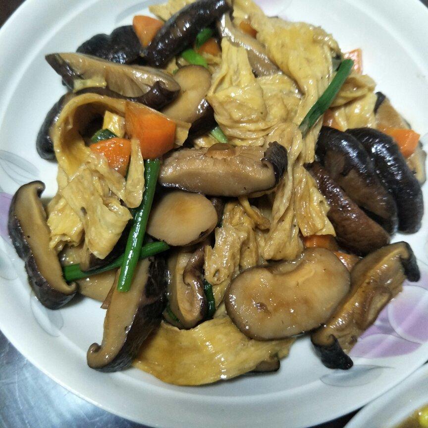 腐竹烧香菇