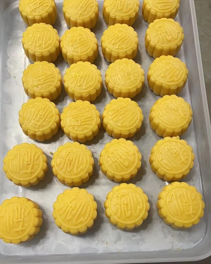 【视频菜谱】超高颜值又好吃的的流心月饼超详细