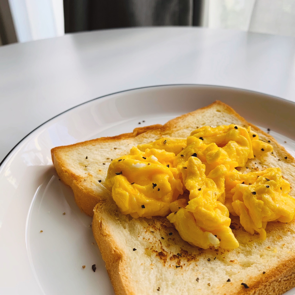 快手早餐：超健康又营养的鸡蛋煎全麦土司面包