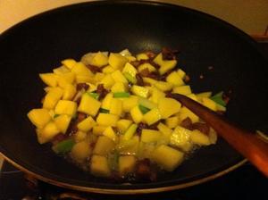 香菇土豆的做法 步骤4