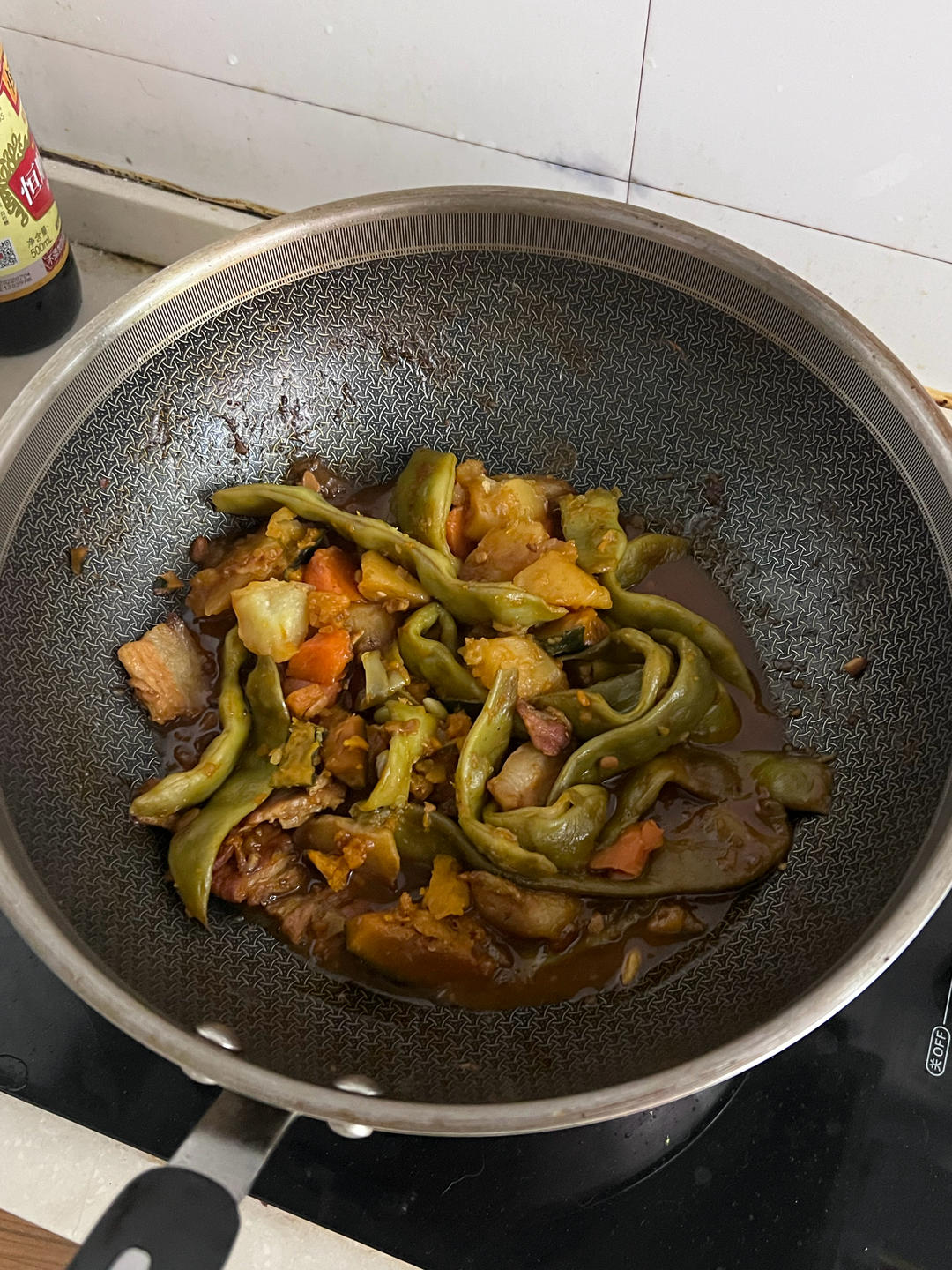 绝对正宗的东北土豆豆角炖五花肉