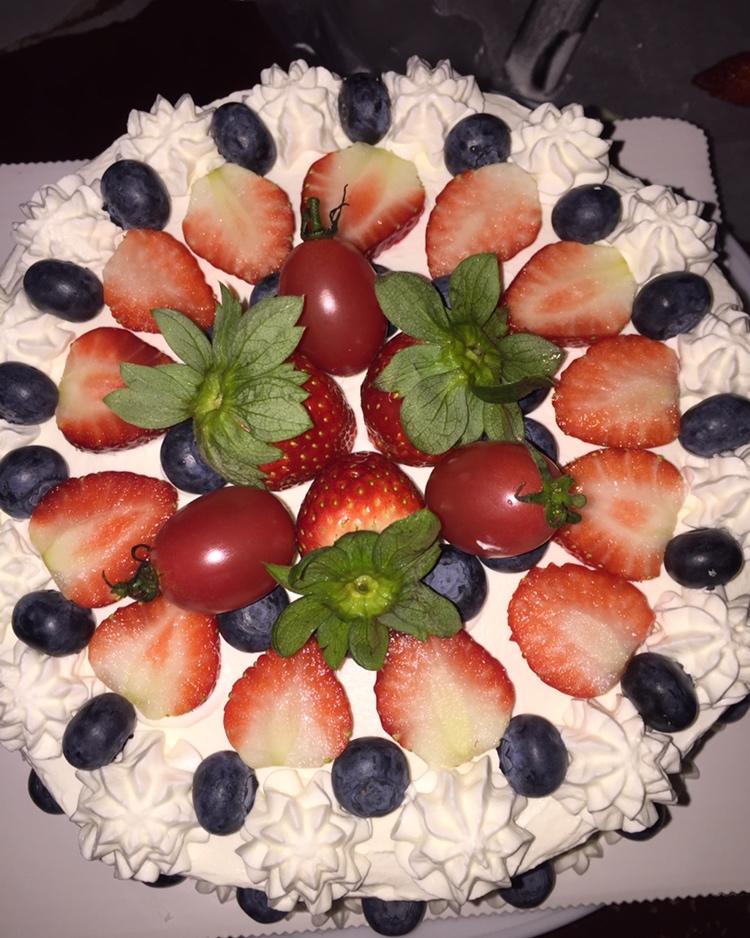 草莓戚风生日蛋糕