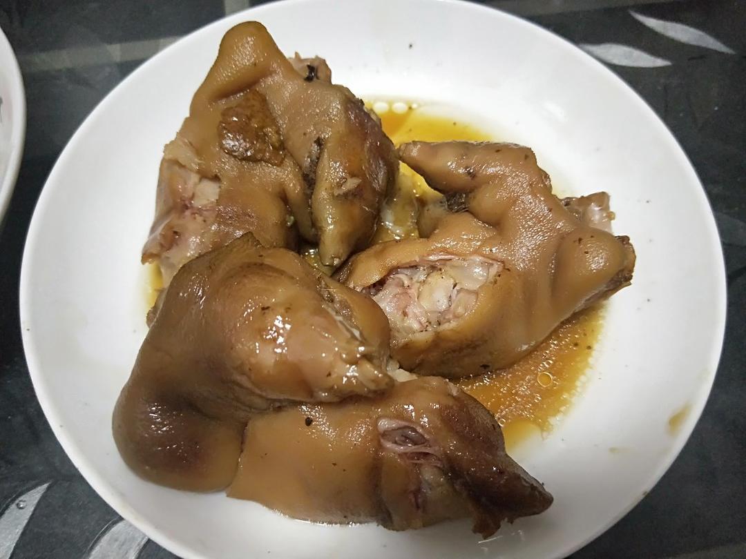 酱香卤猪蹄