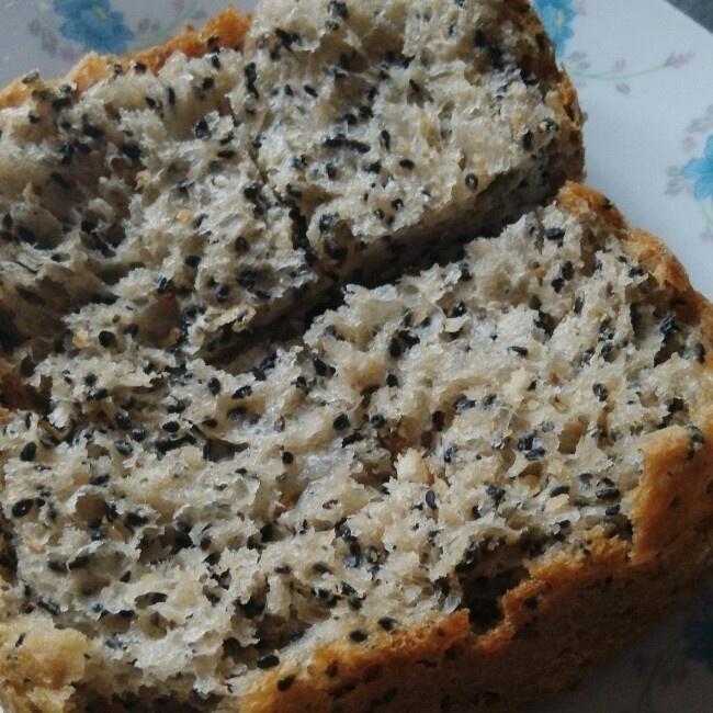 黑芝麻酸奶咸面包面包机版的做法