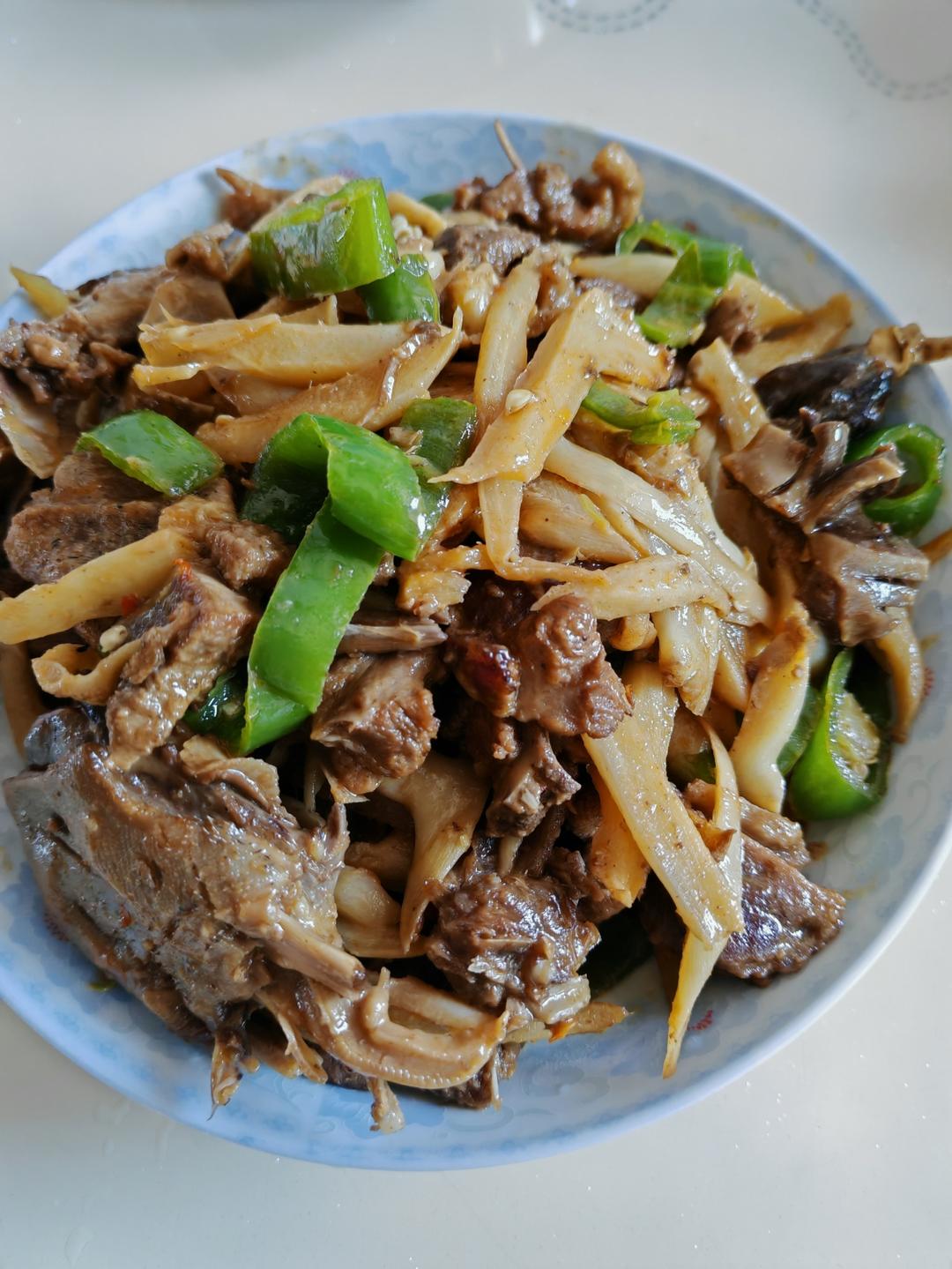 又学会一道四川下饭菜！自贡小煎鸭/子姜鸭