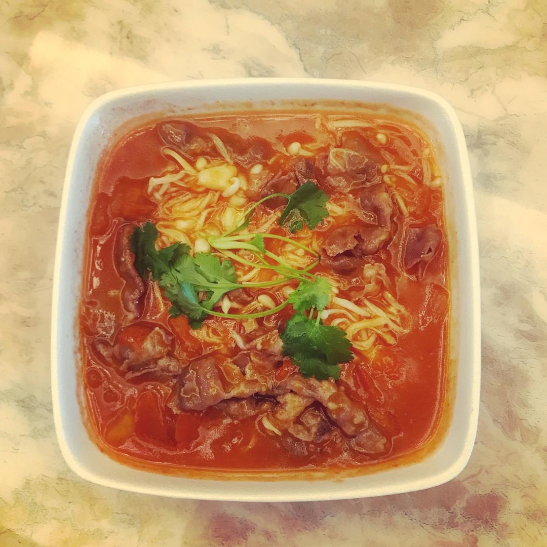 金针菇肥牛番茄锅