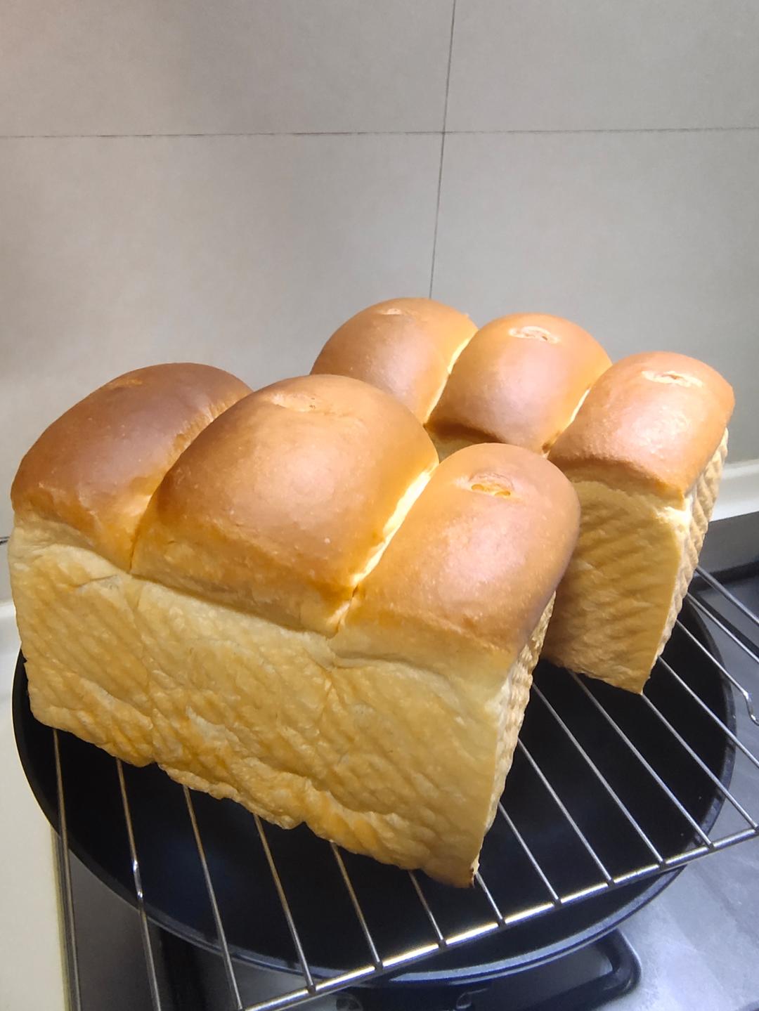 我认为最好吃的吐司🍞重磅奶油奶酪吐司（内含奶油奶酪馅料制作方法）