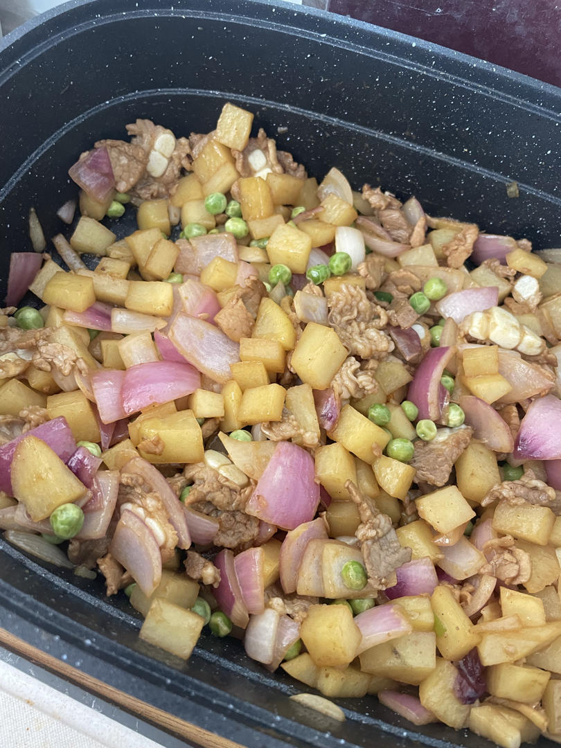 超级家常小菜：土豆丁洋葱炒肉